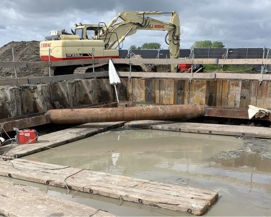 Opgraven bommenwerpen in Kostverlorenpolder bij Nieuwe Niedorp (mei 2021). 