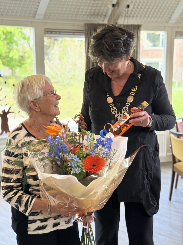 Mevrouw Vonderbank in de bloemetjes