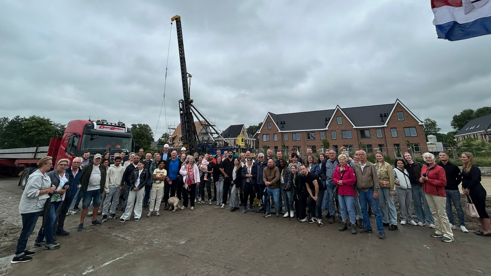 Eerste paal fase 2 - panorama Dahliapark Winkel