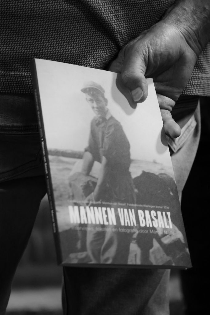 Mannen van Basalt - tentoonstelling boek - foto Kenneth Stamp