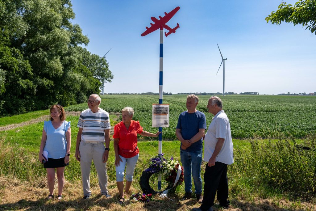 Onthulling van Herdenkingspaal in Middenmeer 21 juni 2025