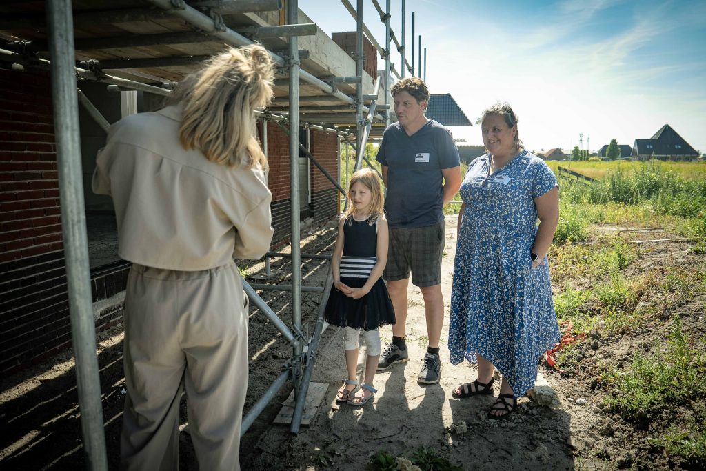 Nieuwe buren maken kennis met elkaar