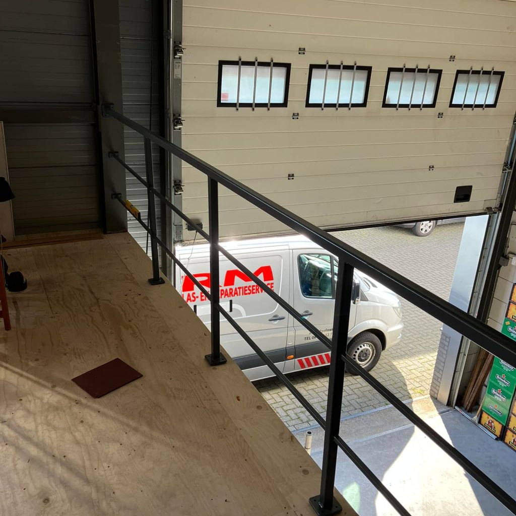 Deze afbeelding heeft een leeg alt-attribuut; de bestandsnaam is hekwerk-edited.jpg