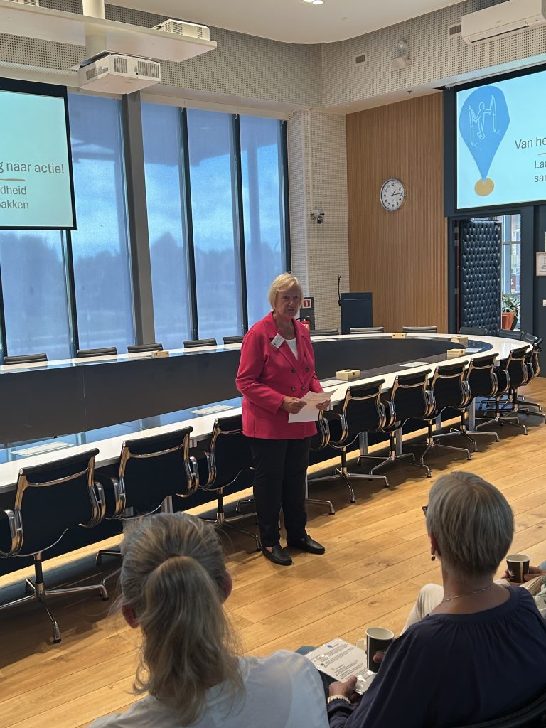 Mary van Gent opent week van lezen en schrijven