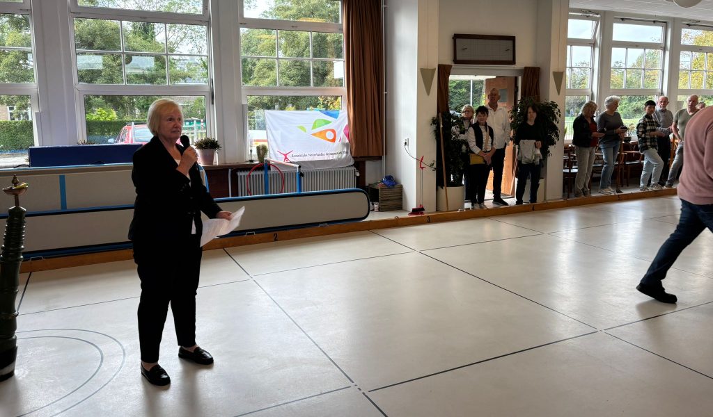 Mary van Gent spreekt tijdens promotiedag