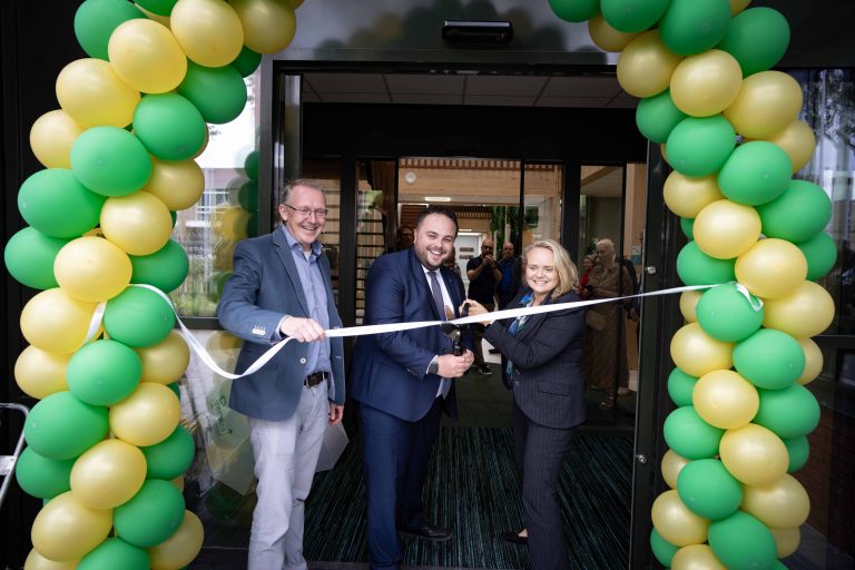 Feestelijke opening pand Probedrijven in Den Helder. (Foto: RedMouse)