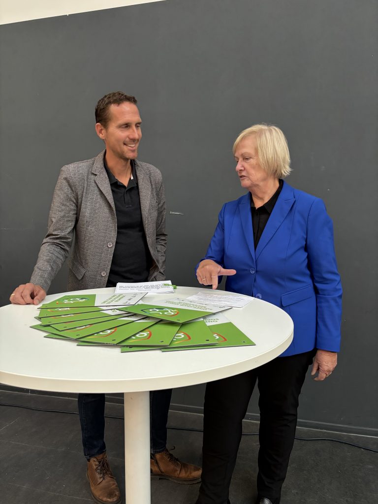 Raymond Koen van team Sportservice en Mary van Gent