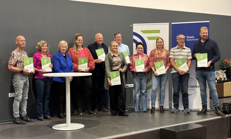 Sportclubs ontvangen certificaat sociale veiligheid