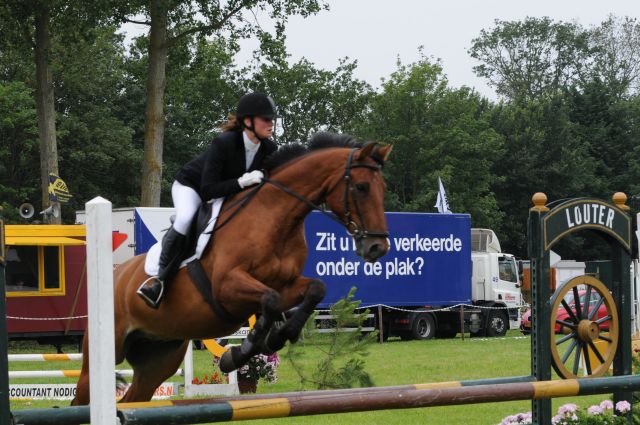 Anne op een paard