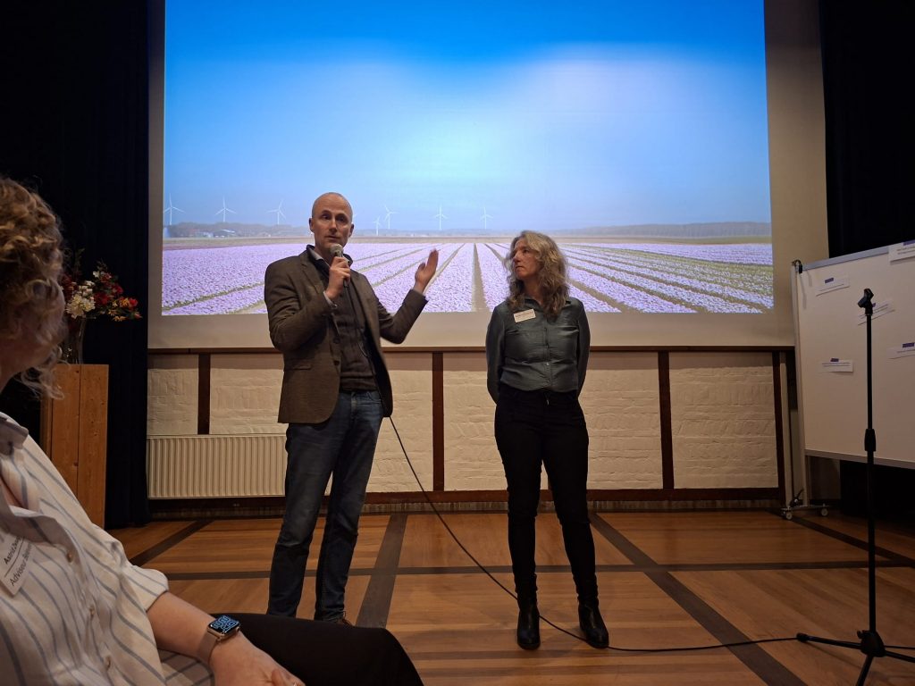 Wethouder Robert Leever bij Wieringermeerboerderijen