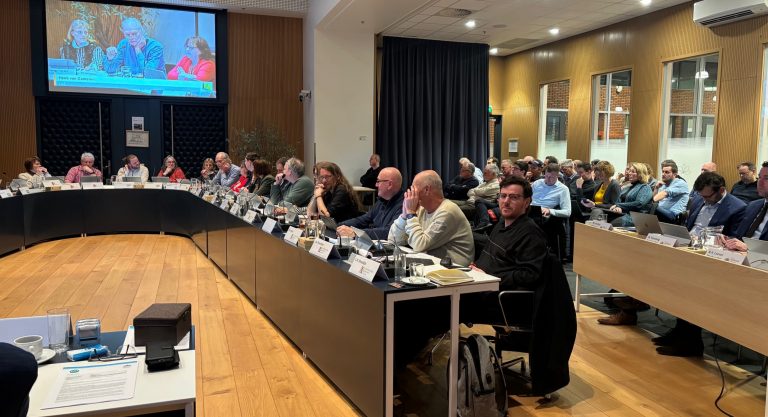 De gemeenteraad van Hollands Kroon vergadert in MFA De Ontmoeting.