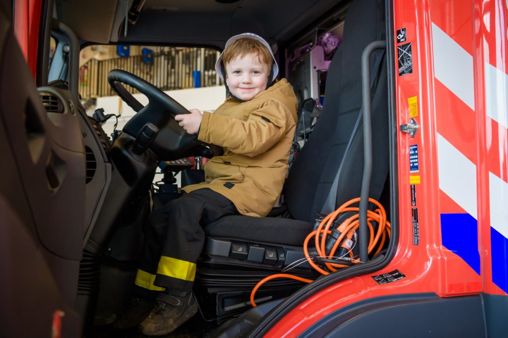 Plaatsnemen in een brandweerauto - Kom binnen bij bedrijven dagen 2026