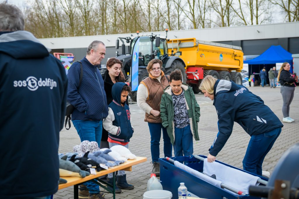 Uitleg van SOS dolfijn - Kom binnen bij bedrijven dagen 2026
