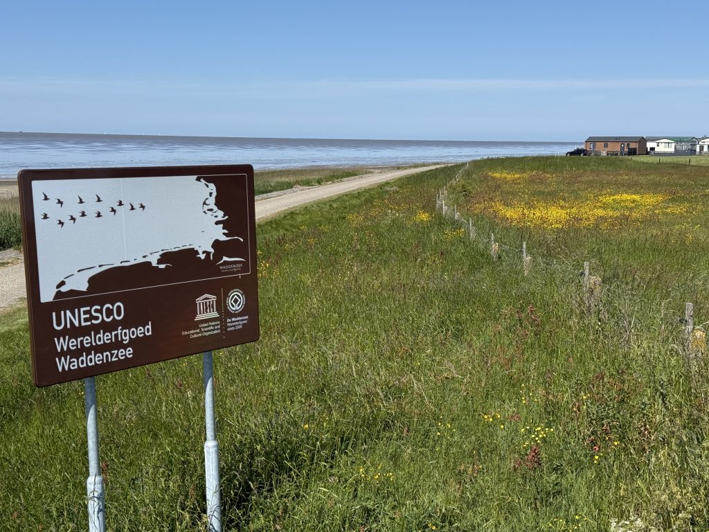 bord unesco wereld erfgoed waddenzee