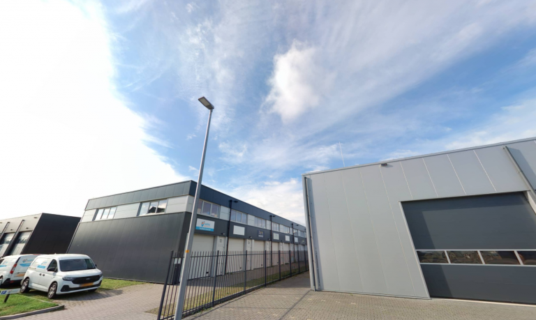 Bedrijfspand Charlottaring in Anna Paulowna waar op dinsdag 1 april een explosie plaatsvond