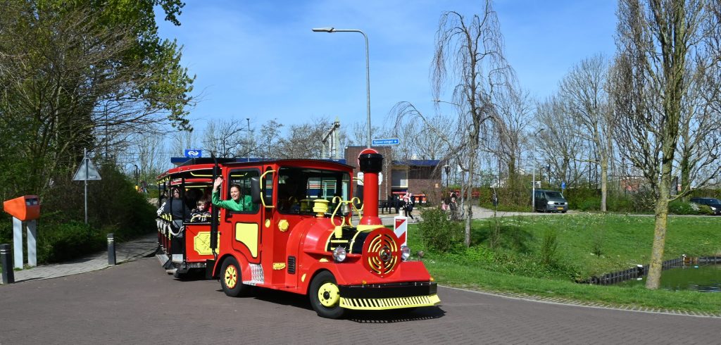 Rij mee met de Bloemendagentrein