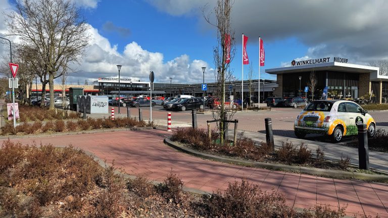 Het winkelcentrum in Nieuwe Niedorp: Winkelhart Niedorp.