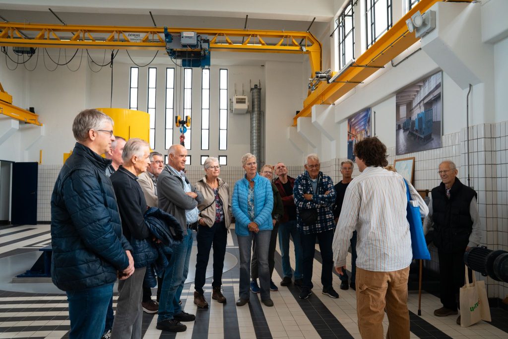 Bezoekers bij Gemaal Lely