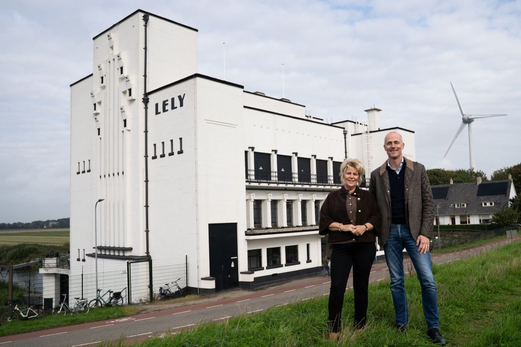 Klazien Hartog en Robert Leever voor Gemaal Lely