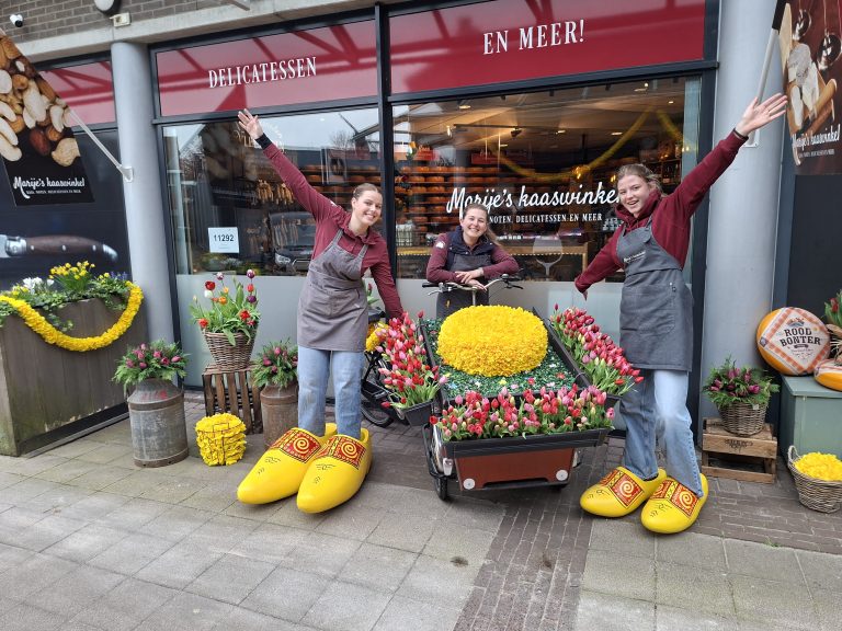 Marije met twee medewerkers