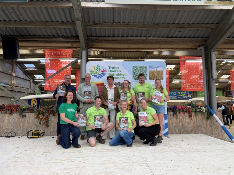 Organisatie Boerenversmarkt samen met Rian van Dam en Martin Scholten