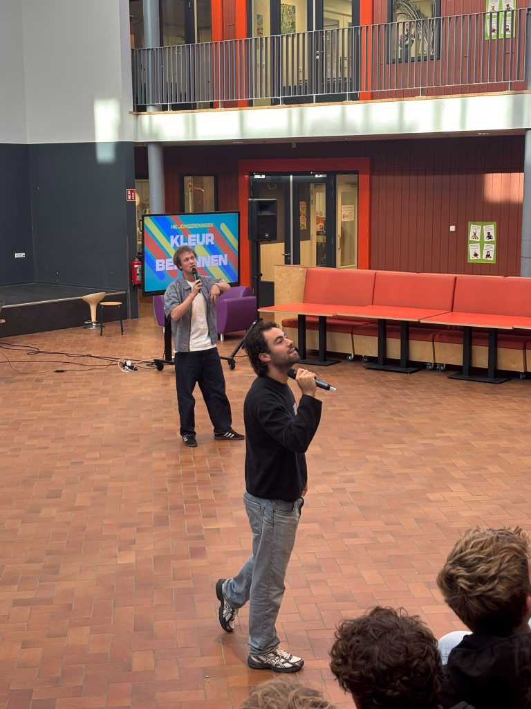 De Kiesmannen gingen op interactieve wijze met de jongeren in gesprek